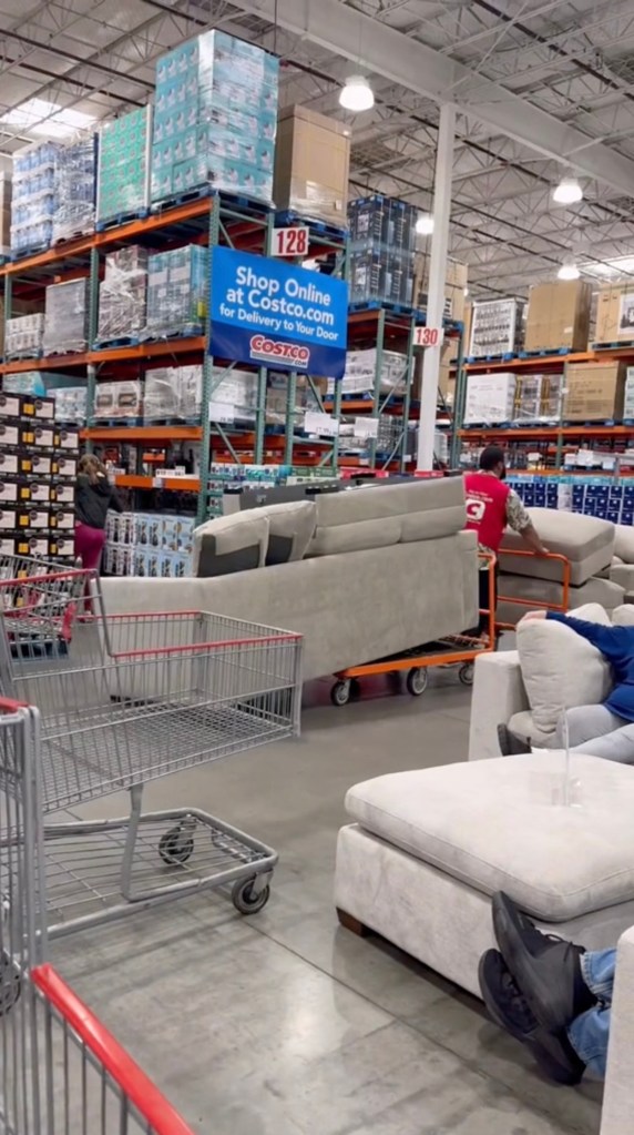 Many people are taking advantage of Costco's generous return policy. This is the moment Jasmen Reyes watched the store return her old, torn couch.